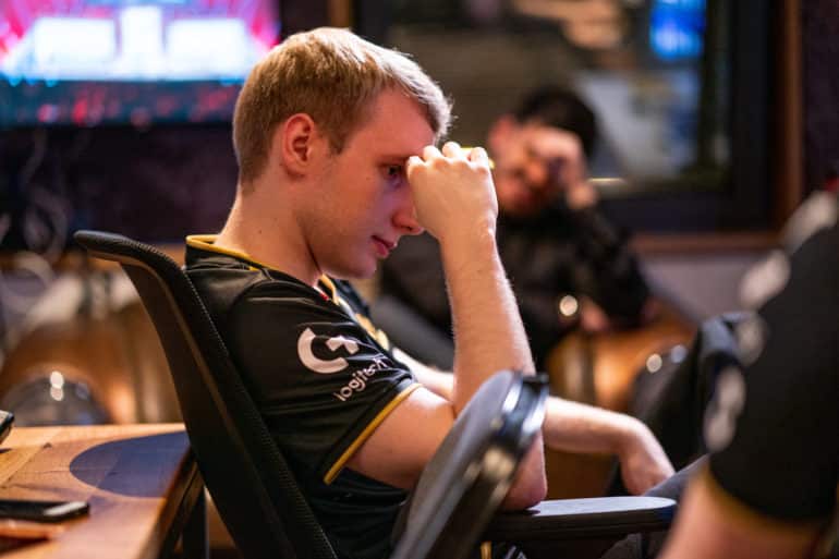 G2 Esports' Jankos contemplating after a loss